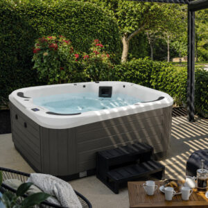 Sun & Soul 550 | 5 Seater Hot Tub With Dual Loungers