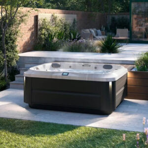 J-355 | 5–6 Seater Hot Tub With Lounger | Jacuzzi