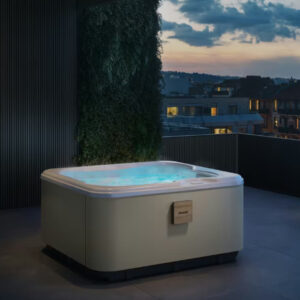 Lodge+S | 4–5 Seater Hot Tub | Jacuzzi
